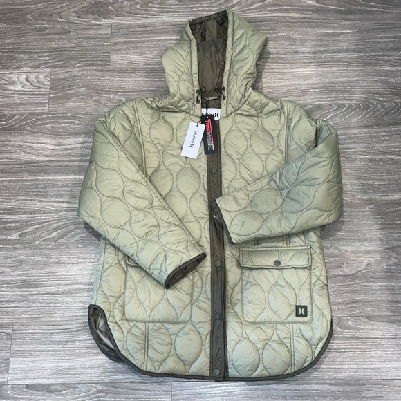 Hurley Jackets & Blazers - Hurley rossclair quilted parka. Size L. NWT